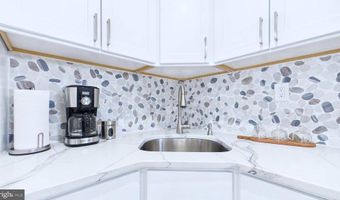 4 N Brighton Ave, Atlantic City, NJ 08401