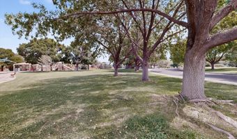 7409 Palomas Park Ave NE, Albuquerque, NM 87109