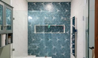 7105 SE Torch Lake Dr, Alden, MI 49612