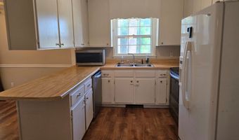 2200 Doncaster Dr, Albany, GA 31707