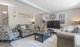 45 Sherwood Dr, Augusta, ME 04330