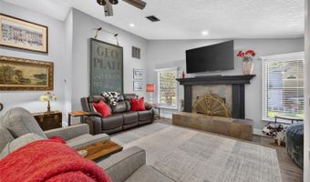 1043 LAKESIDE Dr, Apopka, FL 32712