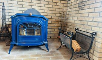 6231 Ridgetop Rd, Anderson, CA 96007