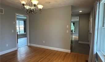 8 Linden St, Bristol, RI 02809
