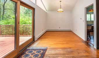 87 Pleasant Dr, Bethany, CT 06524