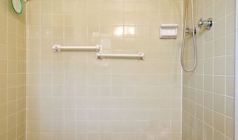 2713 WESTMEADE Rd, Albany, GA 31721