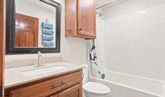 1306 Porter Ave, Aurora, MO 65605