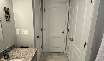 9 Gray Coach Ln 913, Cranston, RI 02921