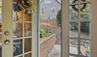 5050 Southlake Dr, Alpharetta, GA 30005