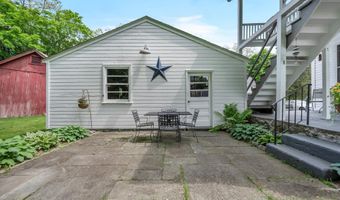 44 Maple Ave, Canton, CT 06019