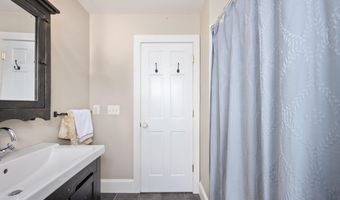 560 RICHMOND Rd, Amissville, VA 20106