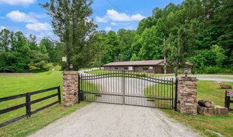 2052 Granny Squirrel Dr, Andrews, NC 28901