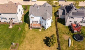 1094 Holly Dr, Antioch, IL 60002