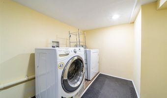 14 MEADOW St, Bayonne, NJ 07002