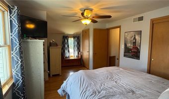 2009 W Oakland Ave, Austin, MN 55912