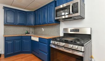 9 E 15TH St, Bayonne, NJ 07002