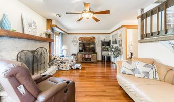 1205 N Scarlet Dr, Addison, IL 60101