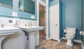 3976 Post Rd, Warwick, RI 02886