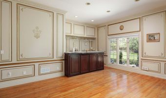 6 Hayes Ct, Atlantic Highlands, NJ 07716