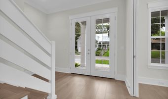 392 4TH St, Atlantic Beach, FL 32233