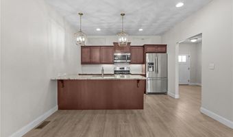15 Morningside Dr, North Kingstown, RI 02852