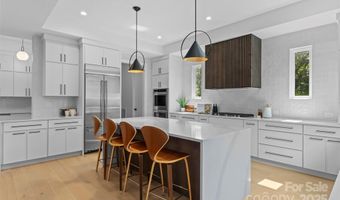 1613 Umstead St, Charlotte, NC 28205