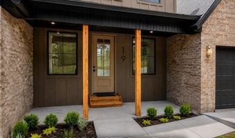 19 Lothian Ln, Bella Vista, AR 72715