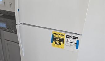 141 E 17th Ave, Albia, IA 52531