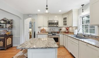 26 Westbrook Rd, Worcester, MA 01602