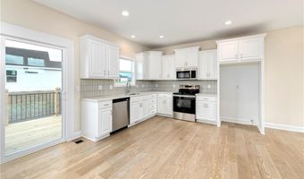 1640 Grayhawk Dr, Basehor, KS 66007
