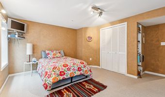 12401 CHASEMOUNT Ct, Bowie, MD 20720