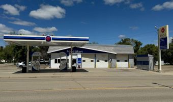 222 11th St W, Bottineau, ND 58318