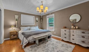 212 Circle Dr, Alvarado, TX 76009