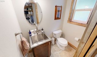 17638 LEWIS CREEK Rd, Brookings, OR 97415