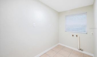 412 OAK St, Auburndale, FL 33823