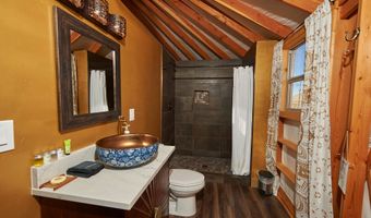 151 S NOMAD Way, Big Water, UT 84741