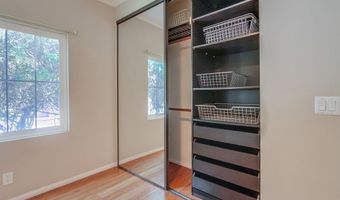6970 Sandpiper Pl, Carlsbad, CA 92009