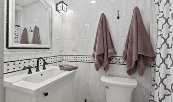 313 Rice St, Anoka, MN 55303