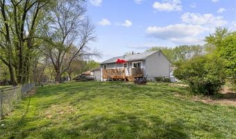 808 NW Berkshire Dr, Blue Springs, MO 64015