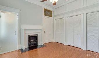 17 E 33rd St, Savannah, GA 31401