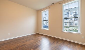 2715 S Spurway Dr, Ann Arbor, MI 48105