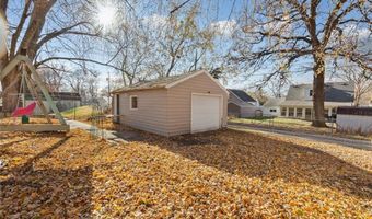 611 Ulstad Ave, Albert Lea, MN 56007