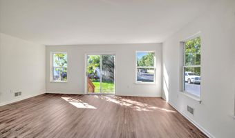 1 Esplanade Way, Bayville, NJ 08721