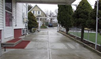 77 Seventh St, East Providence, RI 02914