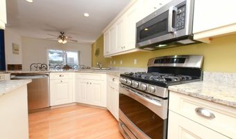 2 Candleberry Ct 2, Bourne, MA 02532
