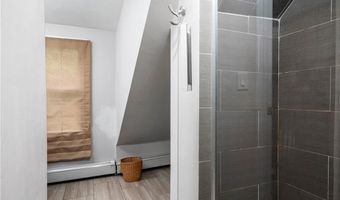 5 Harding St, Coventry, RI 02816