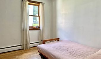 111 Central St, Brattleboro, VT 05301