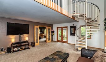 2005 N Dakota Ave, Ames, IA 50014
