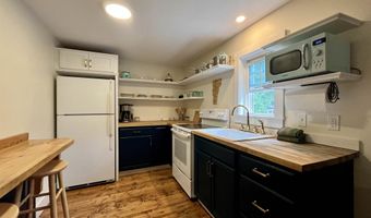 13 Old Mill Rd, Arlington, VT 05250