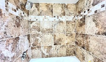 2317 N BAY St, Appleton, WI 54911